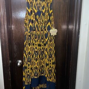 Princess Vera Wang Yellow and Navy Patterned Dress